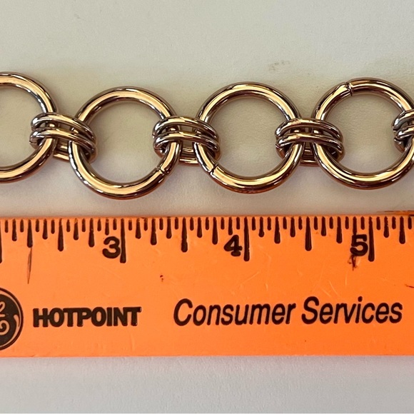 Victorias Secret Bracelet Rhinestone Angel Wing Toggle Rose Gold Tone Link  7.5" - Picture 4 of 4